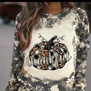 Brand New- Thankful long sleeve tee -Pumpkin with leopard print